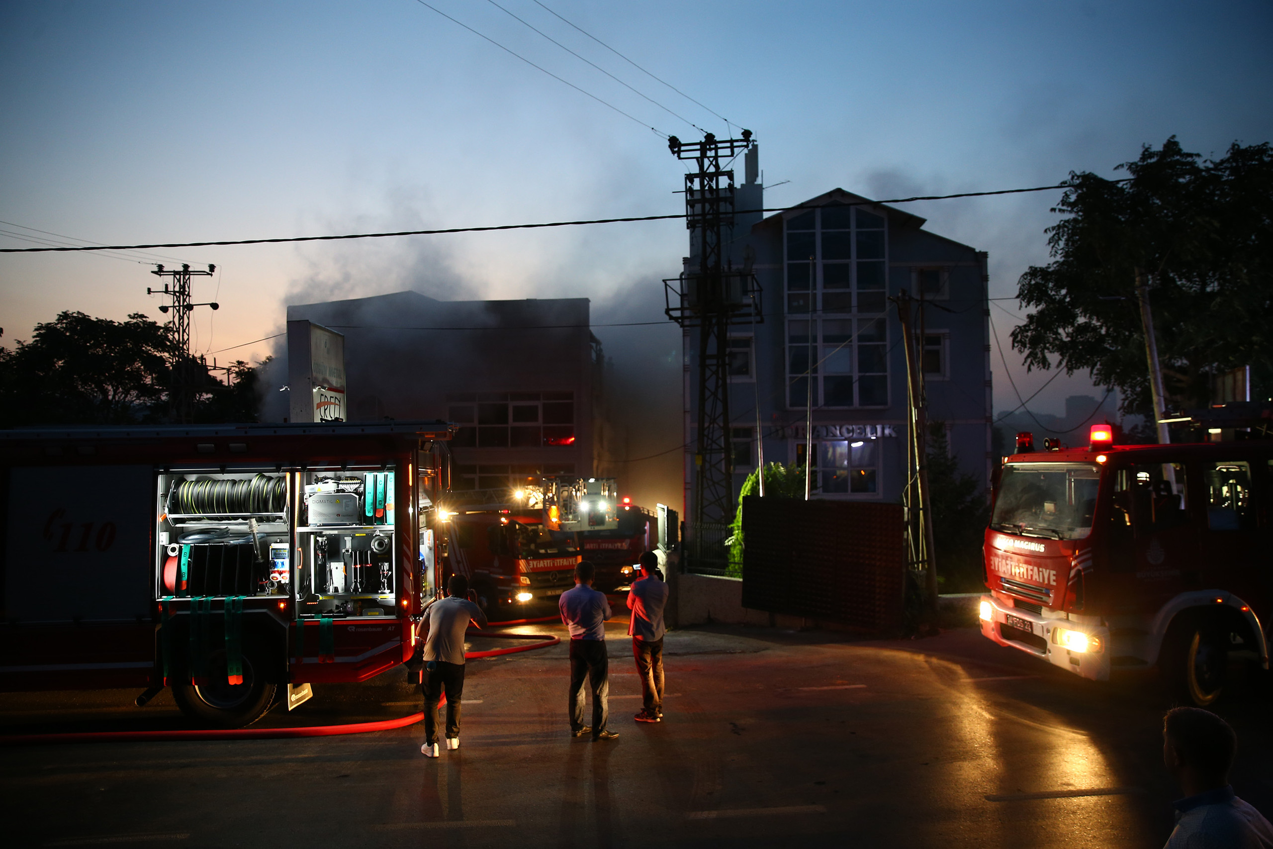 Başakşehir'de yangın