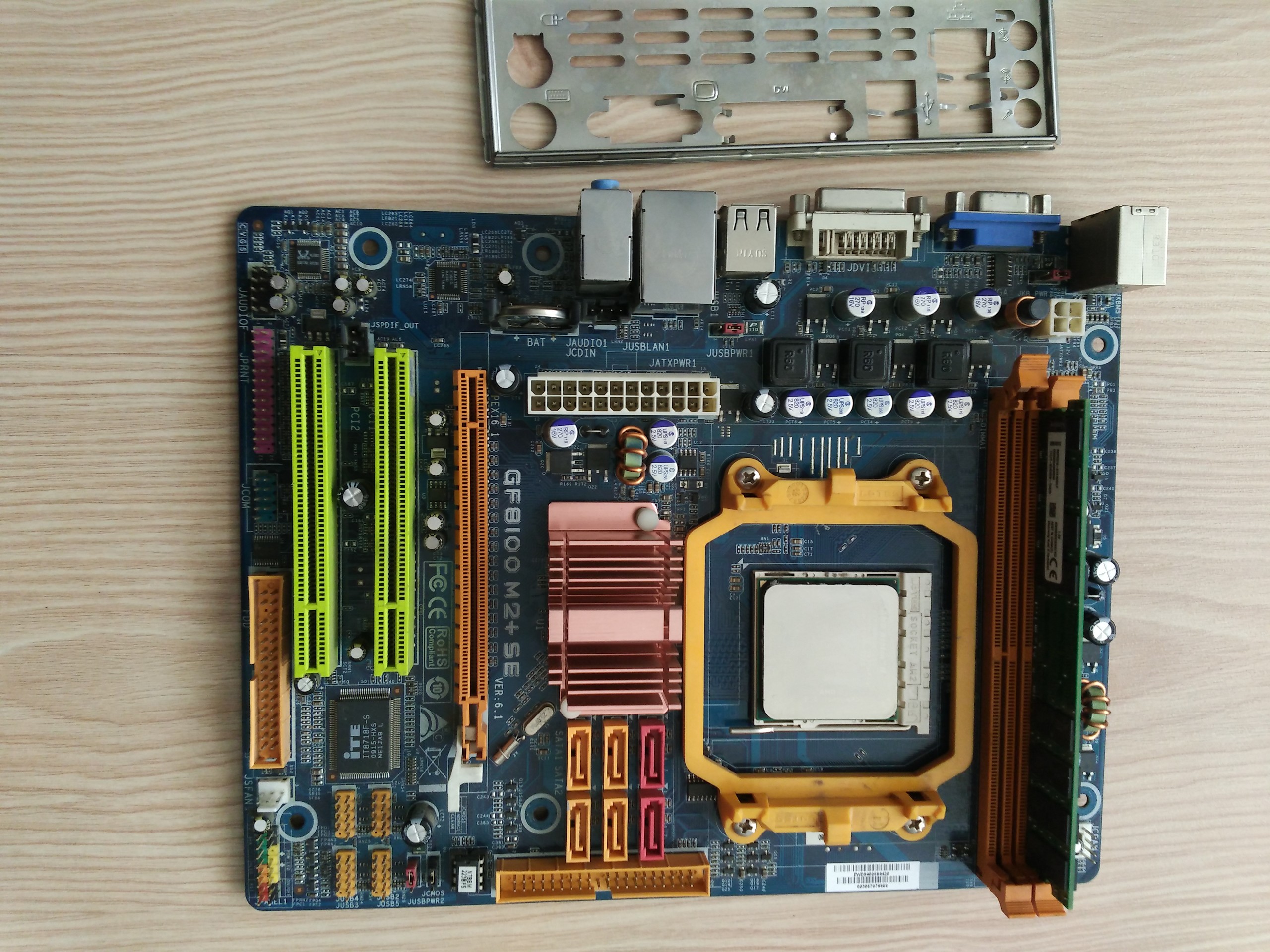 Asus m2n68 am plus