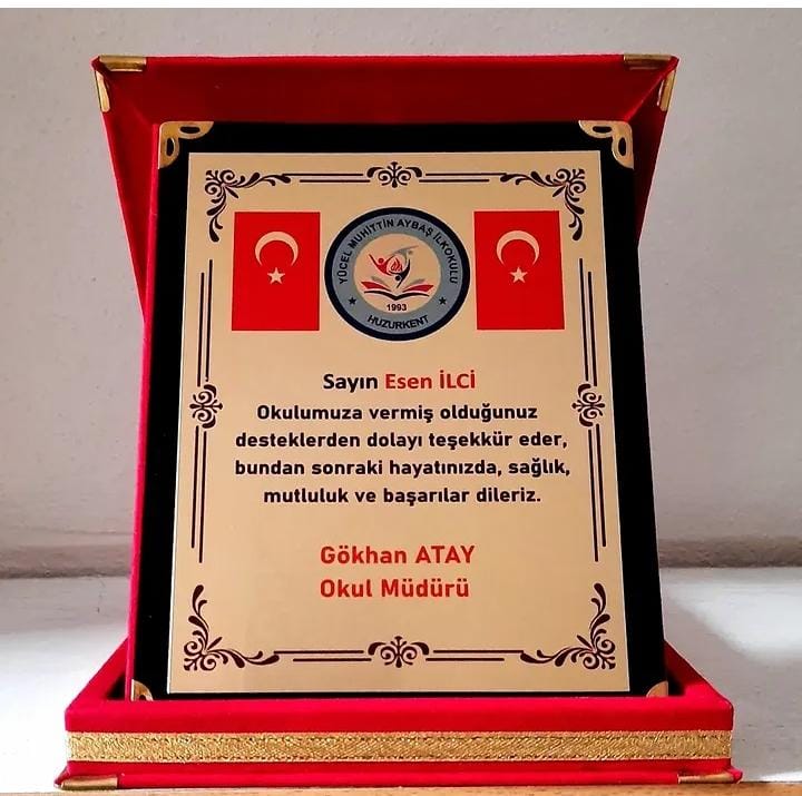 Mavi ve Beyaz Şeritli Cübbe