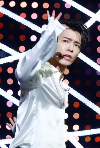 Donghae/동해 / Who is Donghae? 1GO3q1