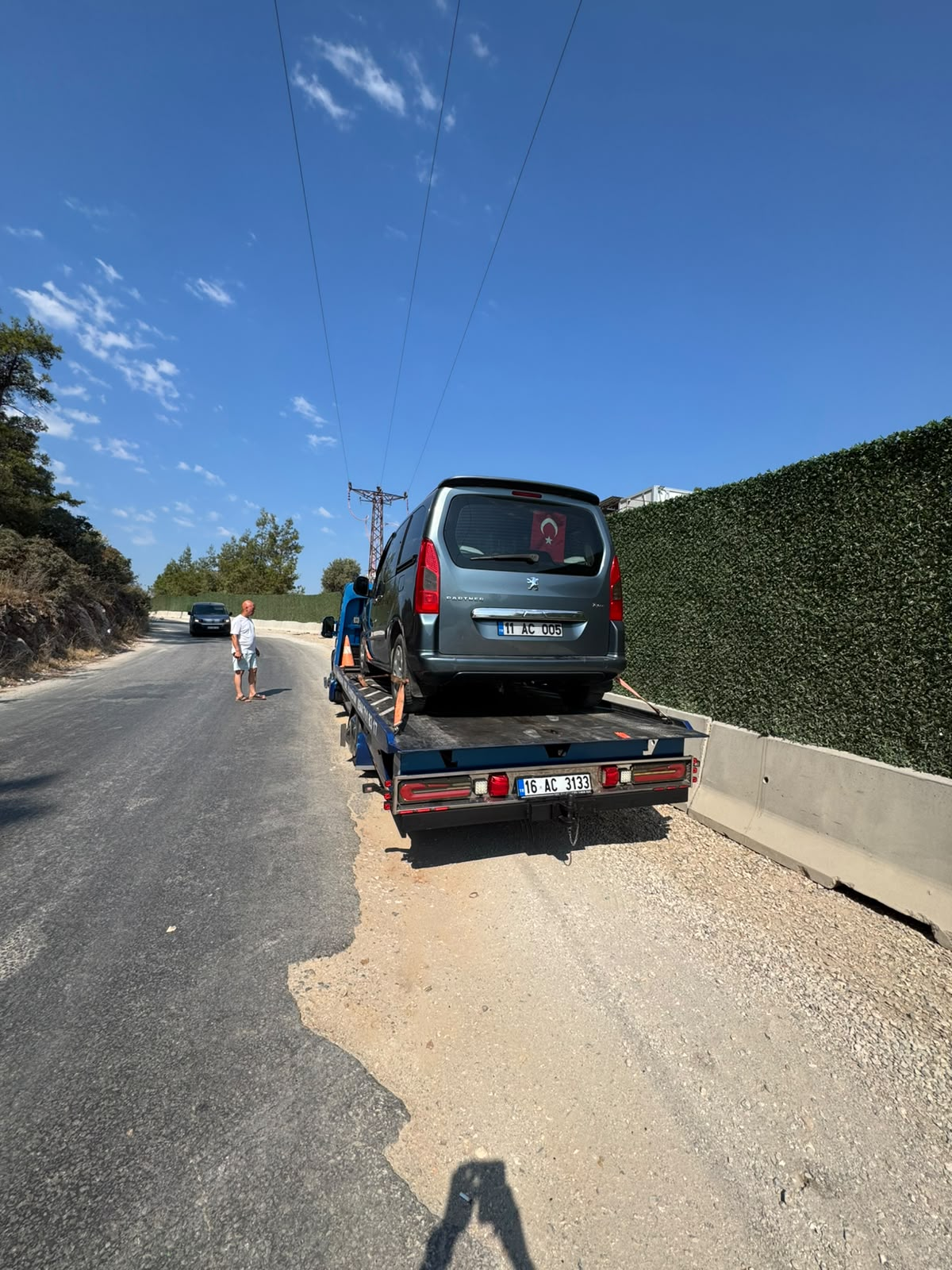 Kılıçeda yol yardım ve araç yükleme çalışması