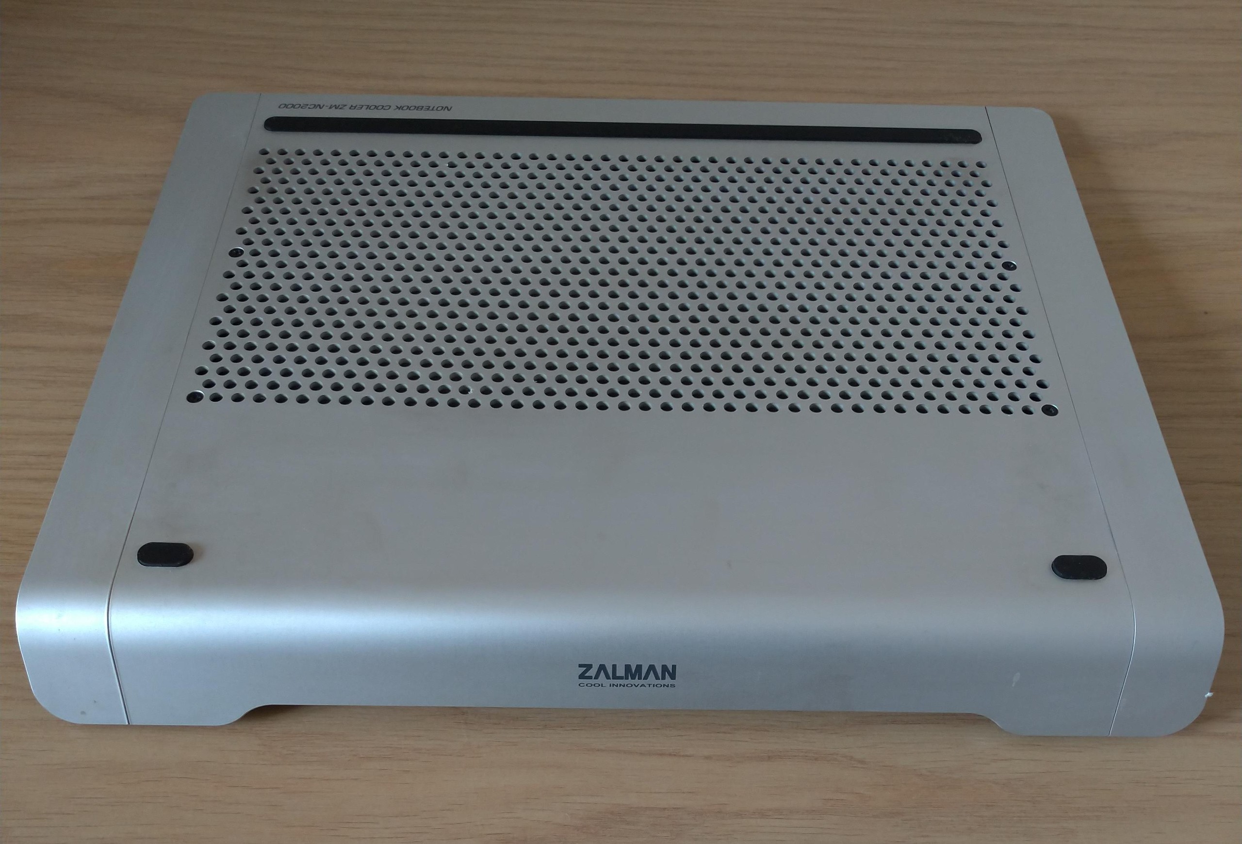 Zalman ZM-NC2000 Alüminyum-Plastik Notebook Soğutucusu