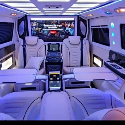 Premium malzeme ve işçilikli araç iç mekânı
