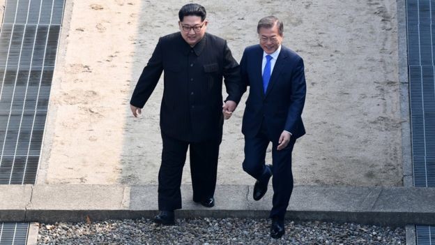 Güney Kore ile Kuzey Kore'nin Kim Jong-un 'yeni tarihi' sözü verdi 5DJPEj
