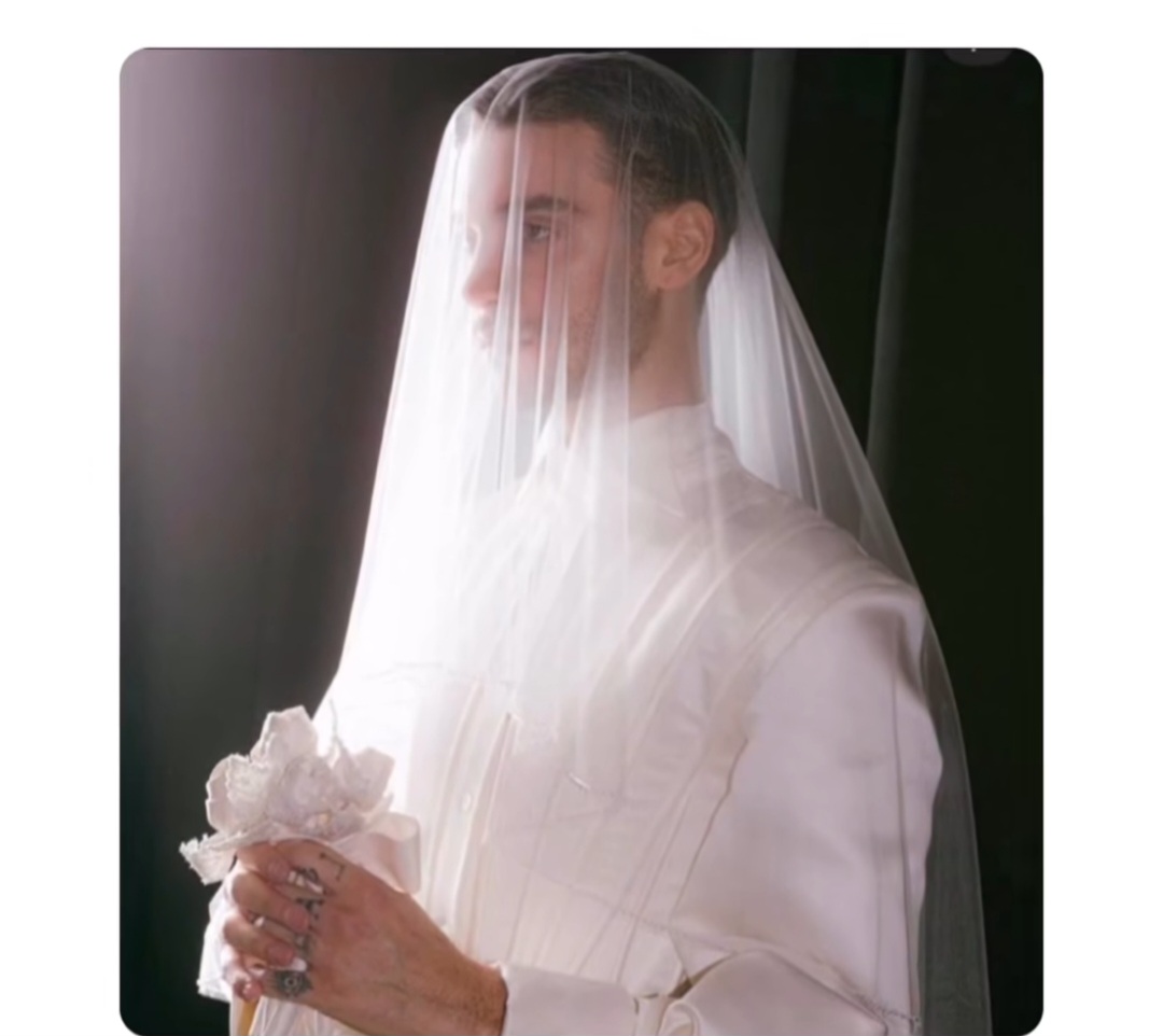 7tlcfnj.jpg