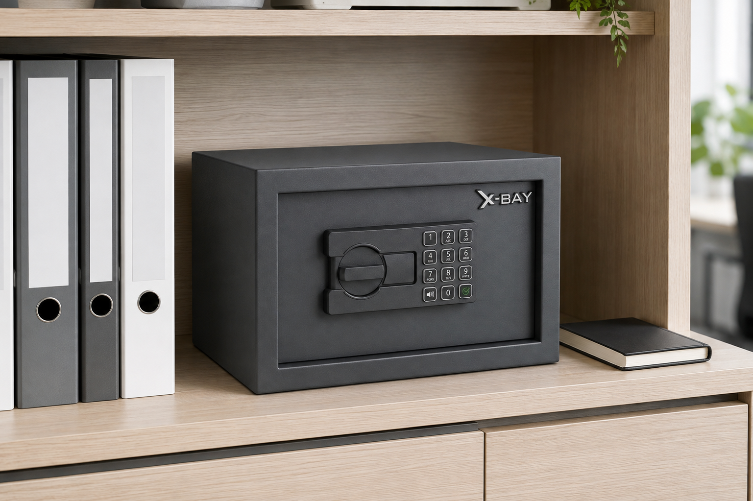 X-Bay XB-2500 çelik kasa ofis dolabında kullanım görünümü