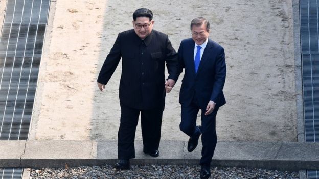 Güney Kore ile Kuzey Kore'nin Kim Jong-un 'yeni tarihi' sözü verdi G9V646