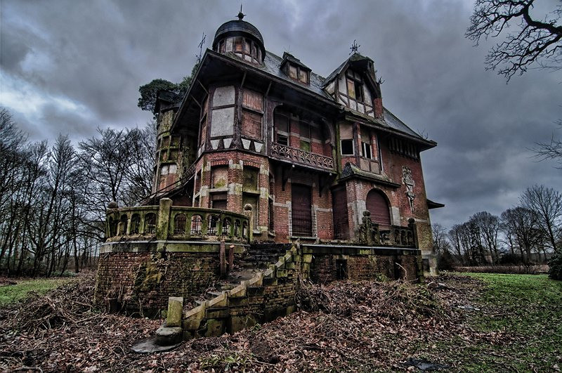 Фото самых страшных домов в мире