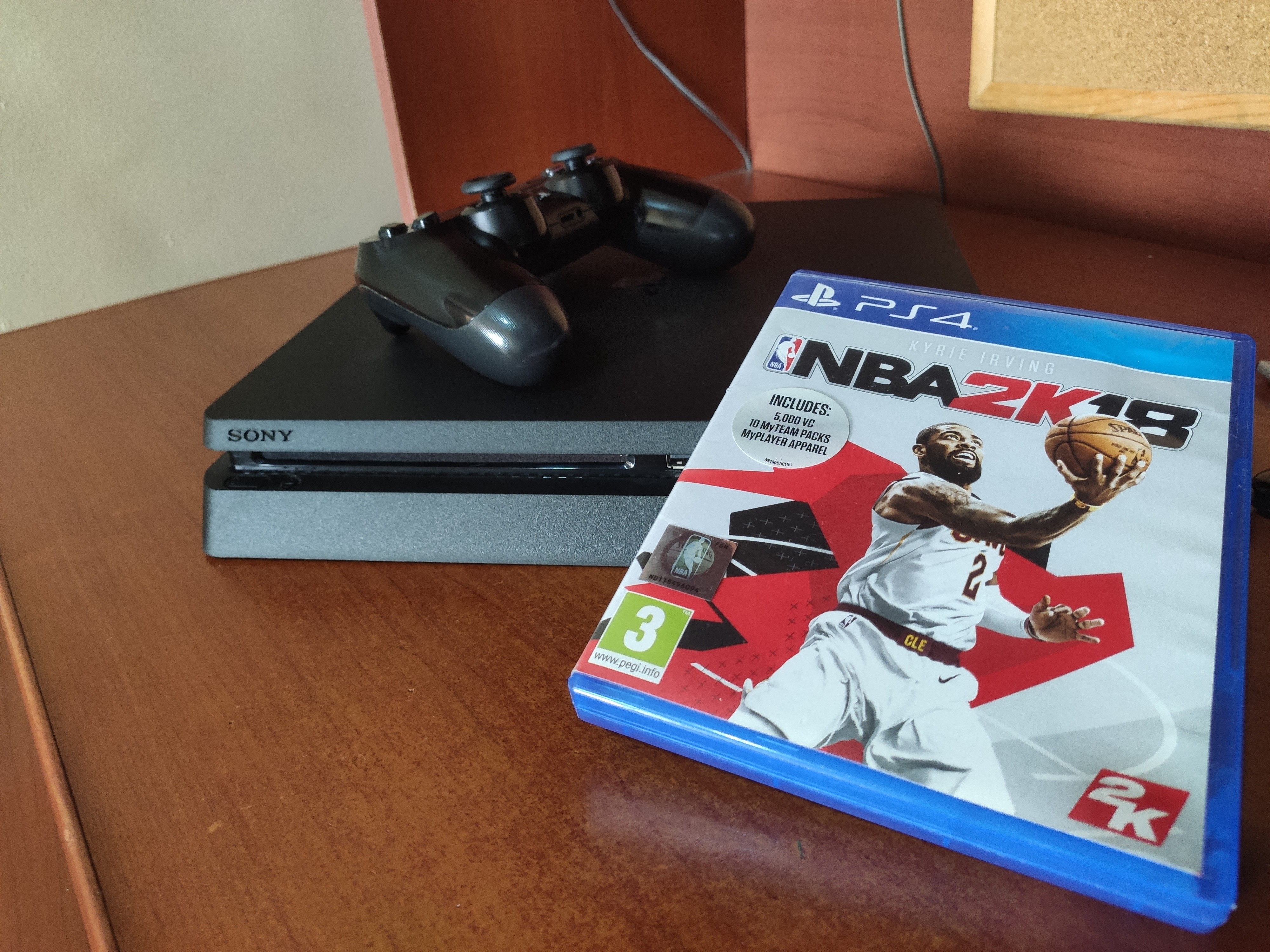 Playstation 4 PS4 Slim 500gb Last Of Us Part 2 + Fifa 20 + NBA2K20 + NBA 2K18 SATILDI
