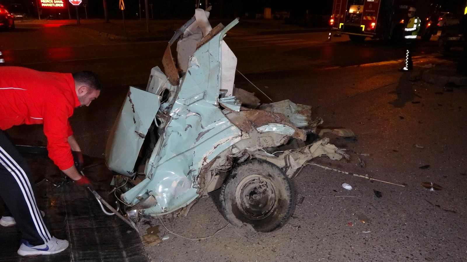 Samsun'da Feci Kaza! Otomobil İkiye Bölündü: 2'si Ağır 5 Yaralı