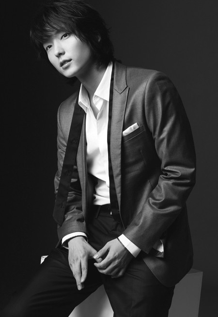 Lee Jun Ki (이준기) Karma resimleri - Page 3 Z9nrpG