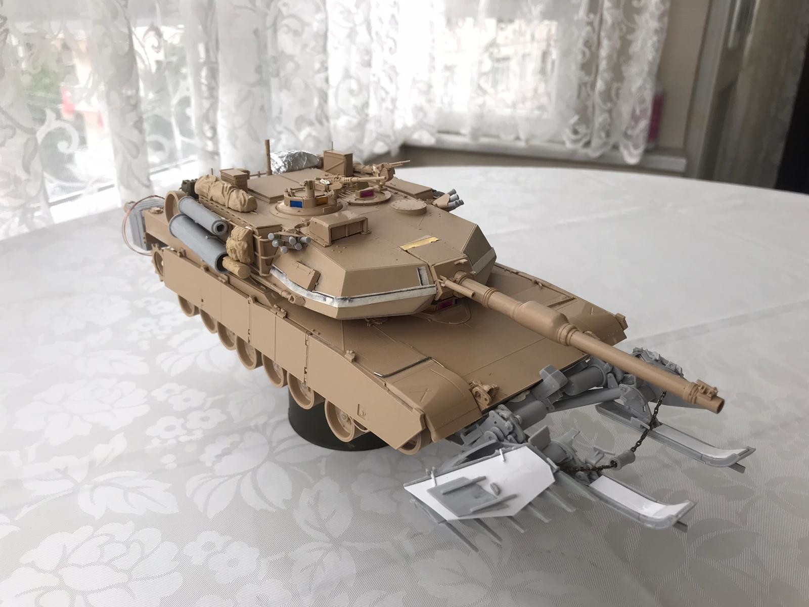 Red evolution rfm 538. M1a1 Abrams броул. M1a1 Abrams звезда. Модель Абрамс 1/35 Трумпетер. Абрамс 2021.