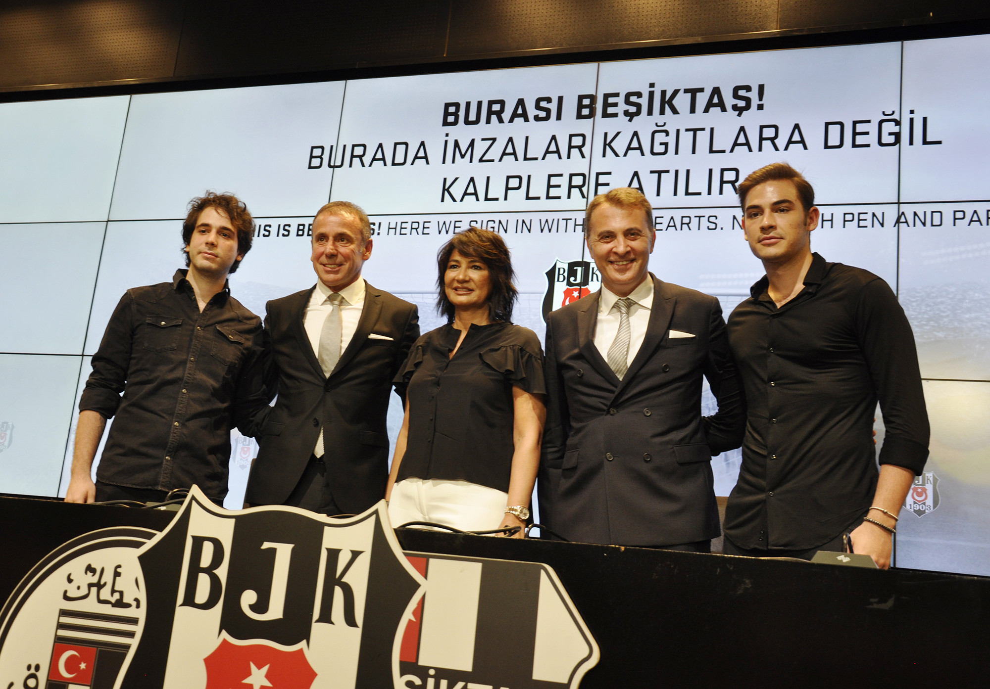 Abdullah Avcı Için İmza Töreni