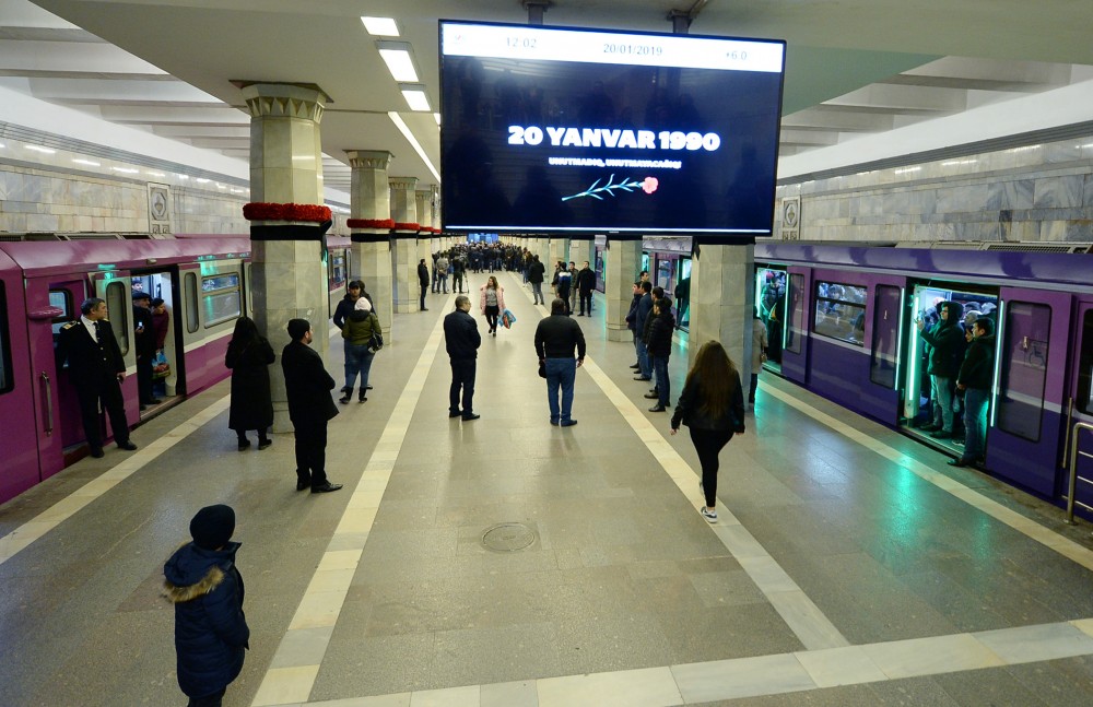 Bakı Metrosunda Qəribə Hadisə: Ədliyyə Mayoruna Bizlə Xəsarət Yetirildi