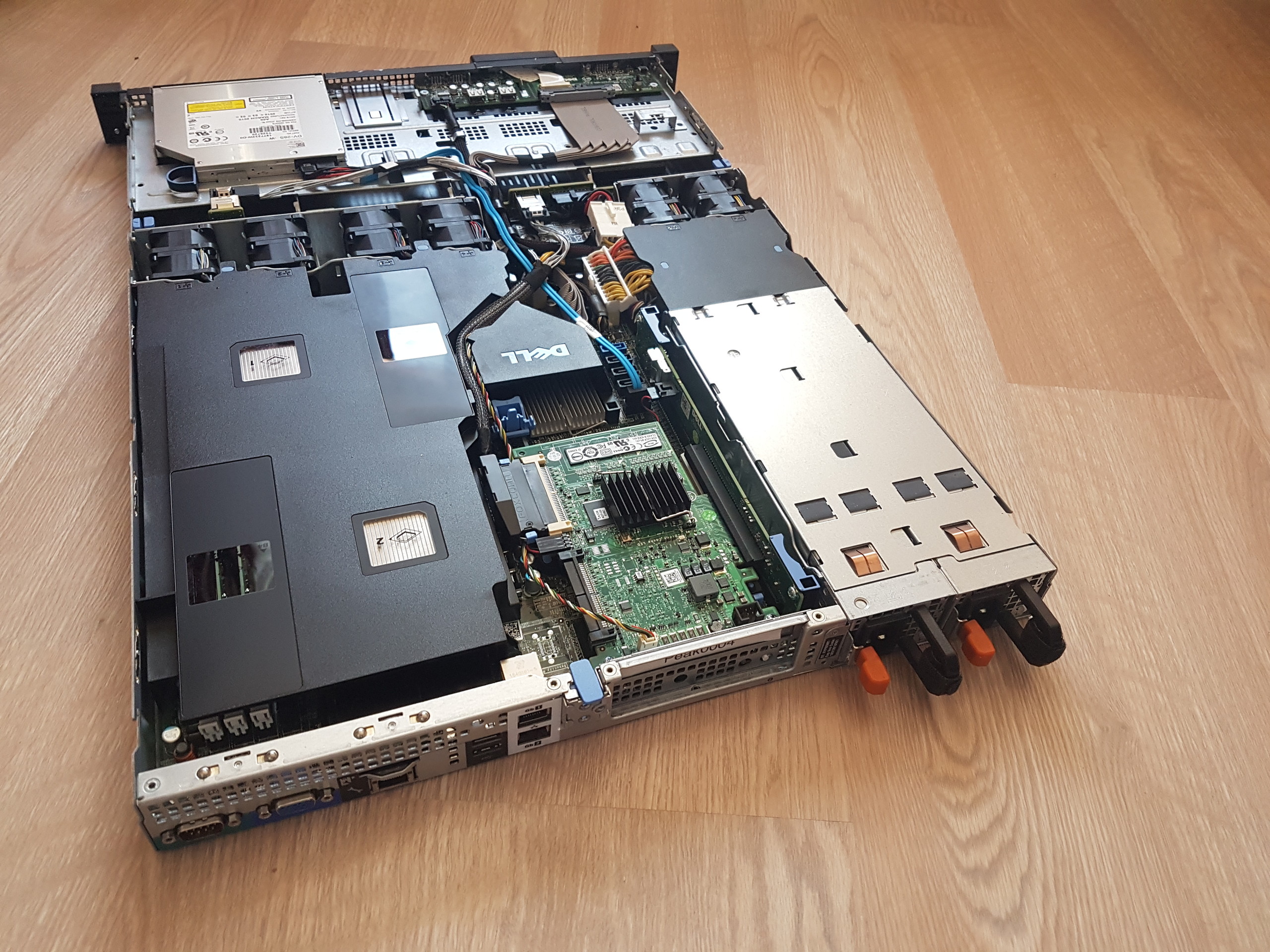 Dell r660. Dell r410. Dell r4490. Dell r7515 7b12. Dell r530 мать.