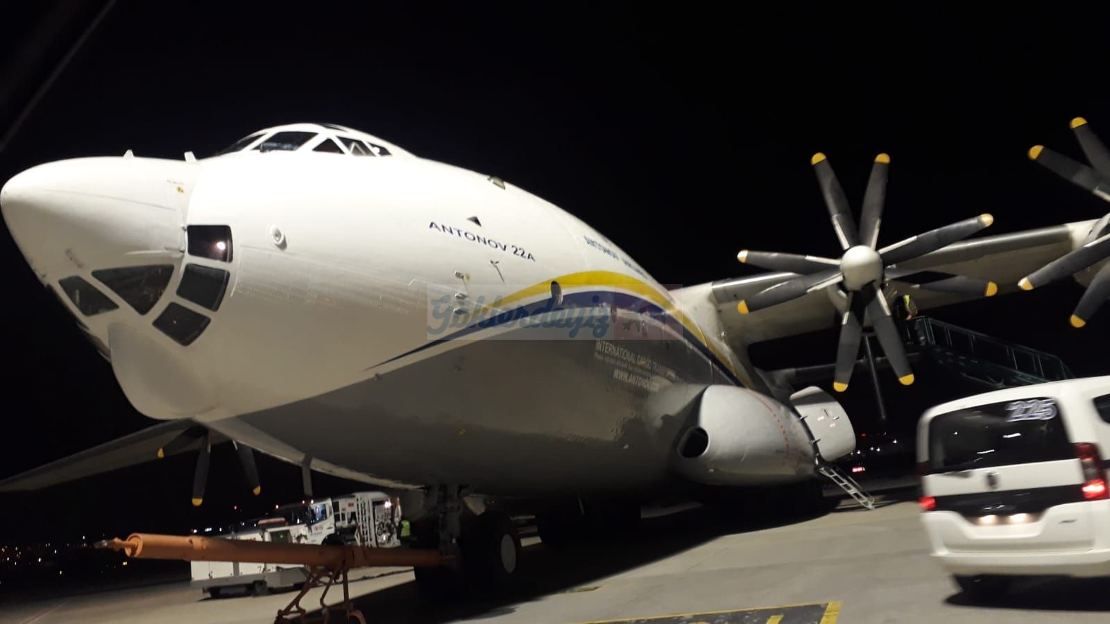 Dünyanın En Büyük, Pervaneli Uçağı Sabiha Gökçen Havalimanı’nda