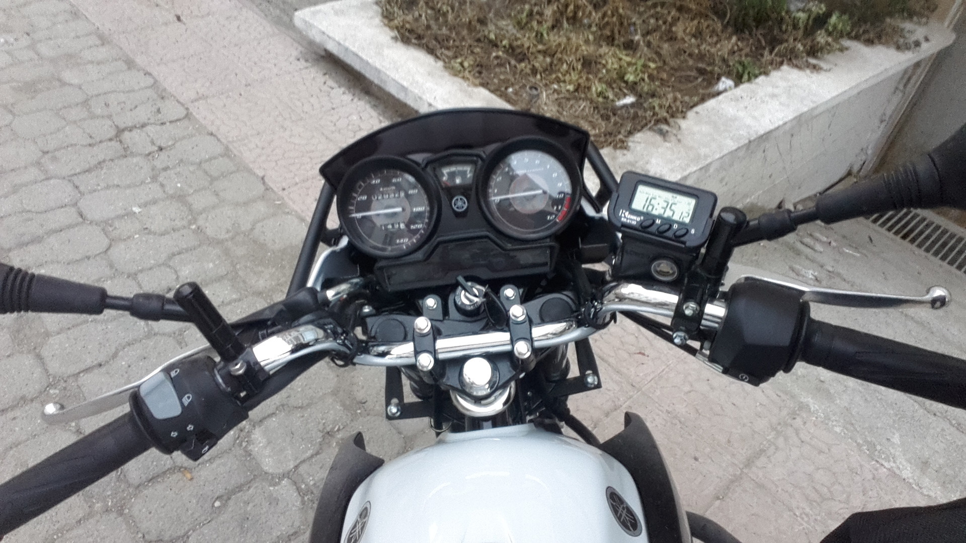 Тахометр Yamaha YBR 125