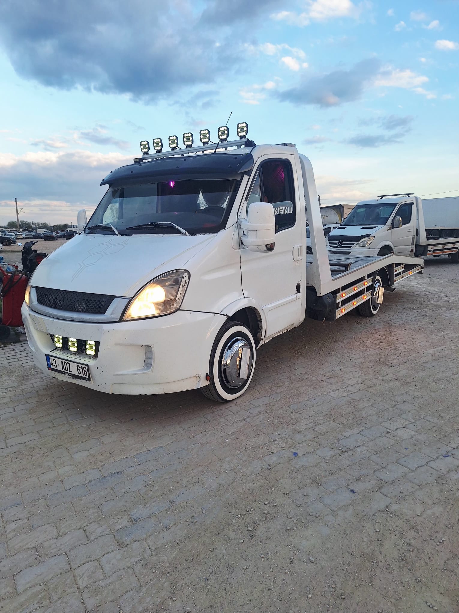 Kütahya’da hizmet veren oto çekici aracı