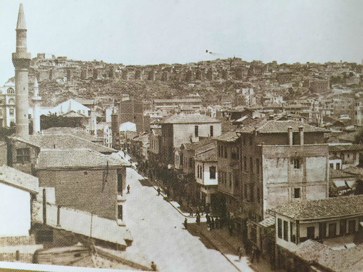 r0PnM1.jpg