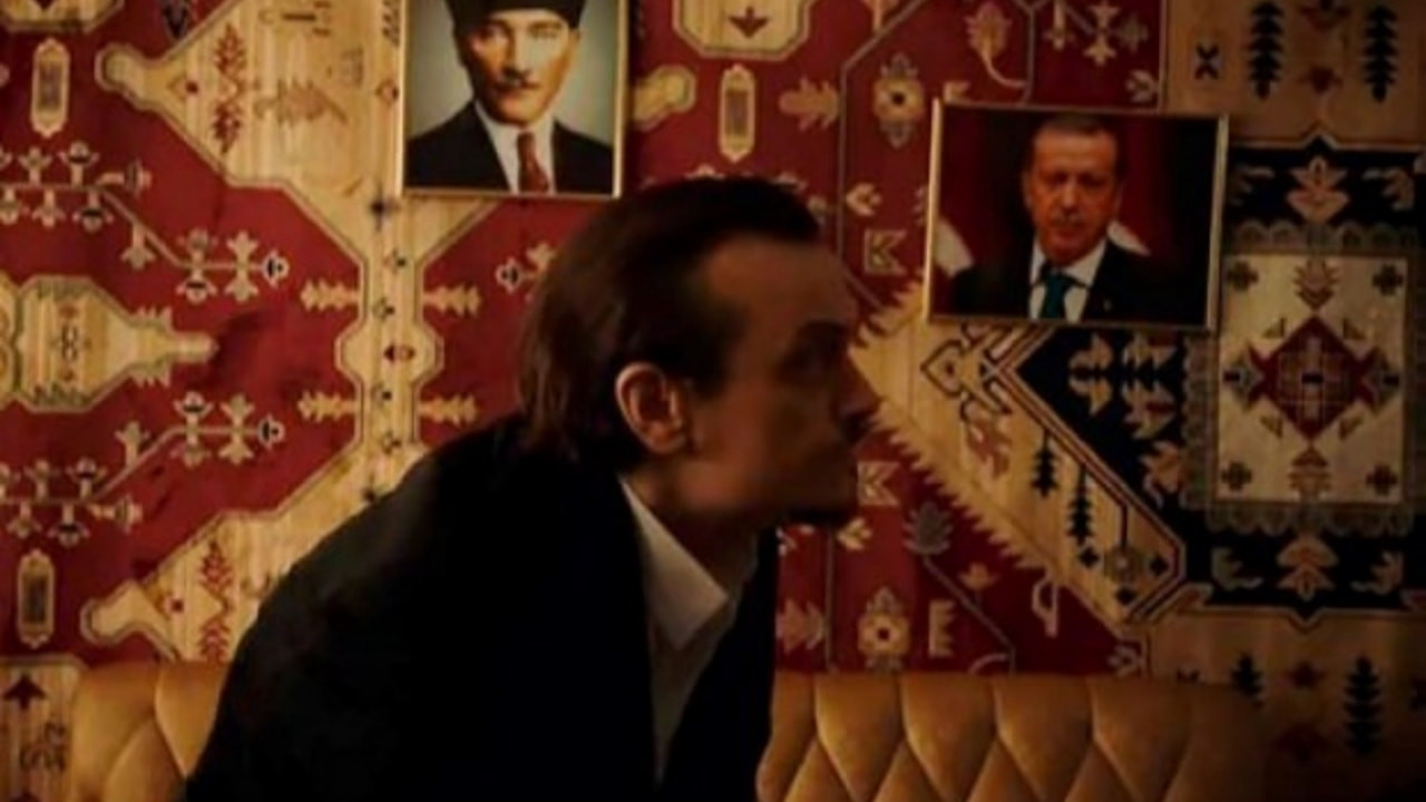 Netflix dizisindeki Atatürk detayı sosyal medyada tepki çekti! - Resim : 1