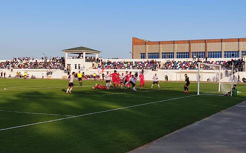 Naxçıvan şəhər stadionuna növbəti dəfə baxış keçirilib