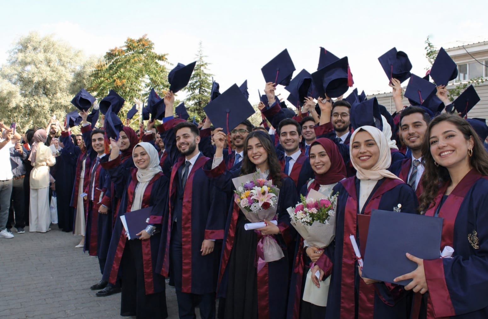 Koyu Mor and Altın Şeritli Cübbe