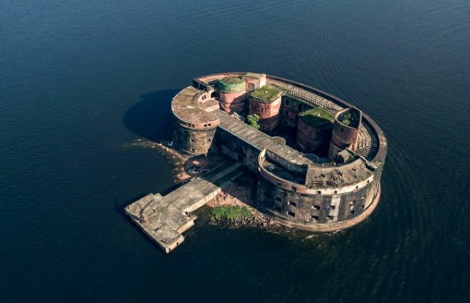 Denizin ortasnda srlarla dolu veba kalesi: Fort Alexander